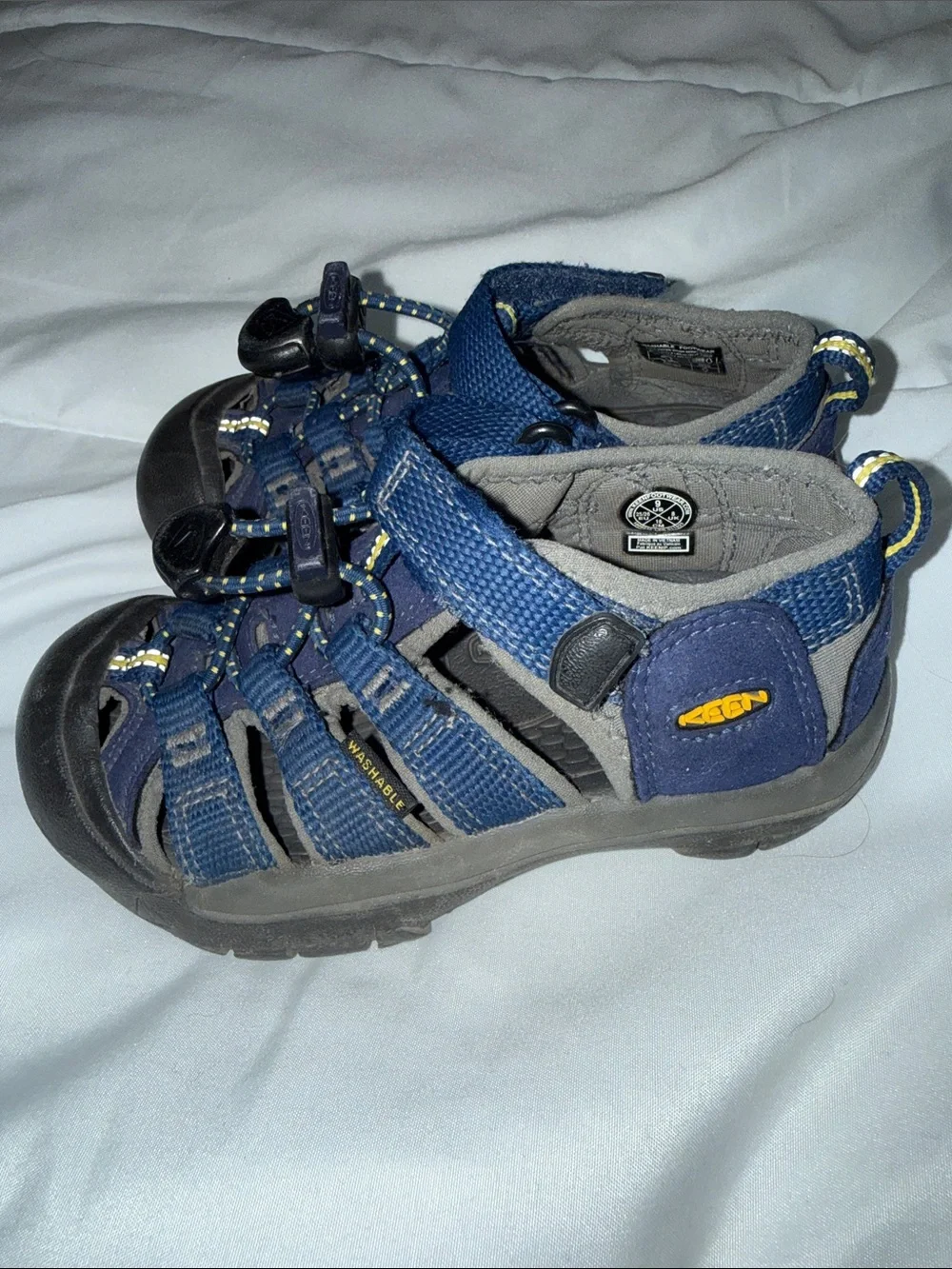 Keen Newport H2 Kids Sandals Blue Depths Gargoyle Size 9 Good Condition